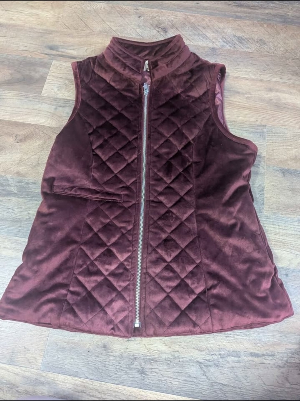 Entro Burgundy Velvet Diamond Quilted Zip-Up Vest - Size S